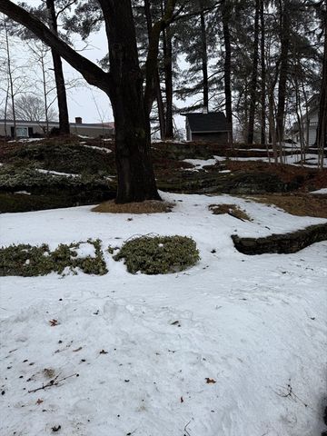 8 South Terrace, Auburn, MA 01501