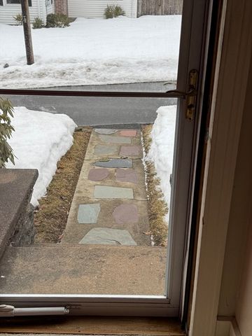 8 South Terrace, Auburn, MA 01501