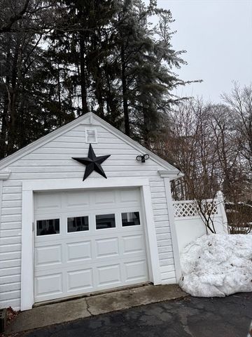 8 South Terrace, Auburn, MA 01501