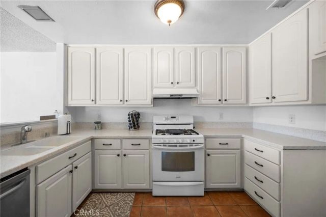 931 S Sutter Creek, Anaheim, CA 92804
