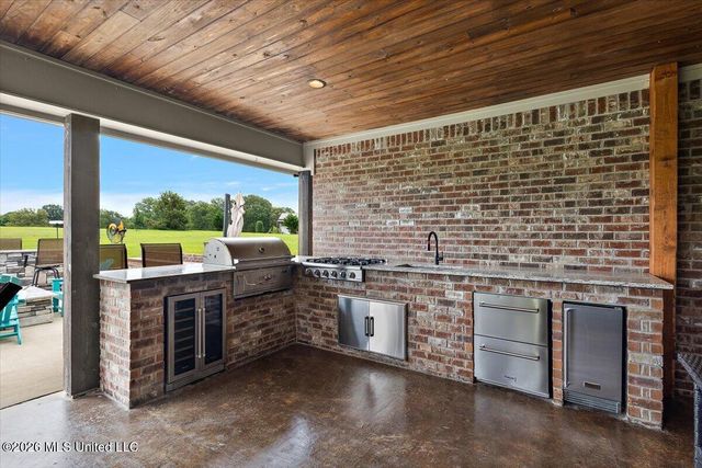 140 Winchester Drive, Flora, MS 39071