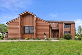 N6120 Evergreen DRIVE, Elkhorn, WI 53121