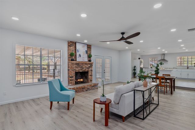 6885 N Park Drive, Shreveport, LA 71107