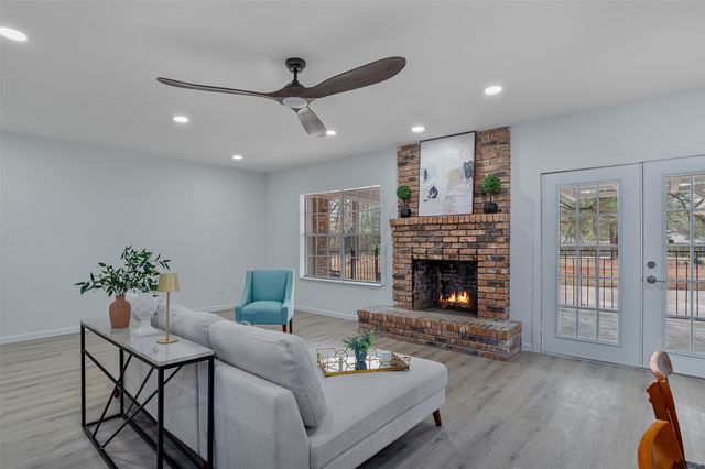 6885 N Park Drive, Shreveport, LA 71107