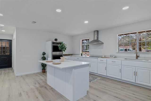 6885 N Park Drive, Shreveport, LA 71107