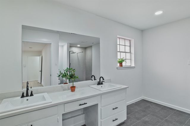 6885 N Park Drive, Shreveport, LA 71107