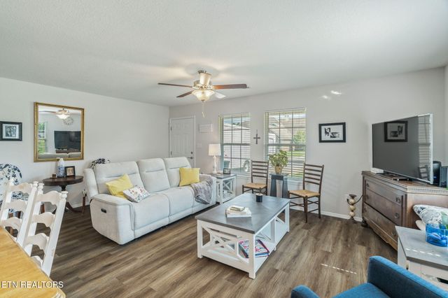 155 Heritage Crossing Drive, Maryville, TN 37804