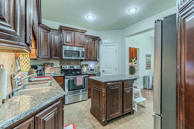 1008 Elk Ridge Drive, Stephenville, TX 76401