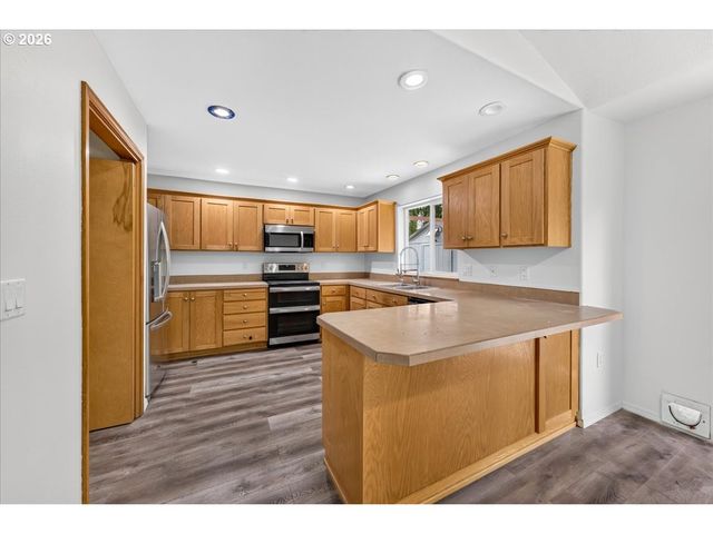 1437 Ne Grandhaven St, Mc Minnville, OR 97128