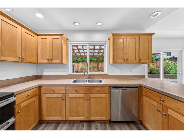 1437 Ne Grandhaven St, Mc Minnville, OR 97128