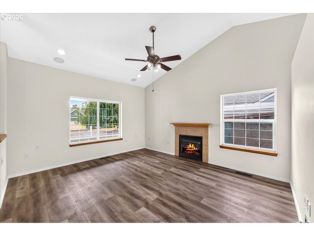 1437 Ne Grandhaven St, Mc Minnville, OR 97128