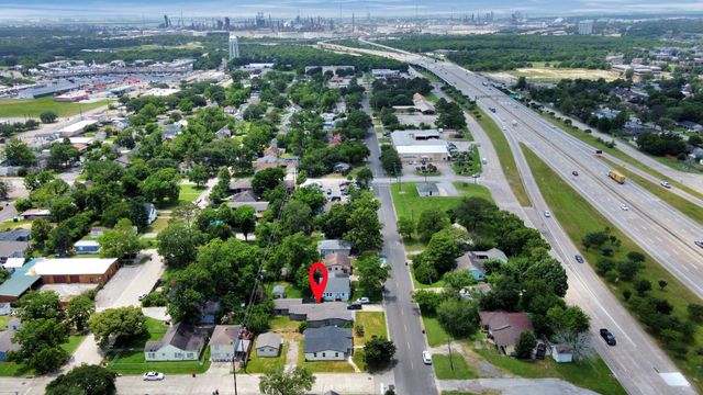 503 Schilling Street, Baytown, TX 77520