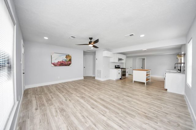 503 Schilling Street, Baytown, TX 77520