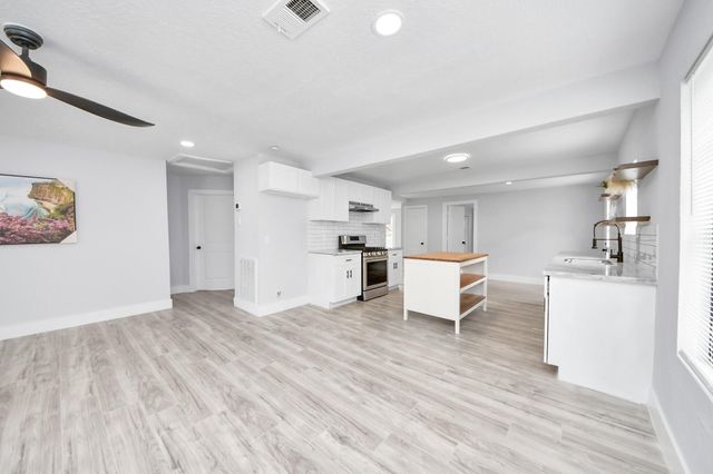 503 Schilling Street, Baytown, TX 77520