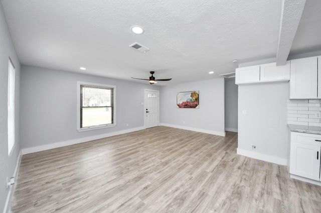 503 Schilling Street, Baytown, TX 77520