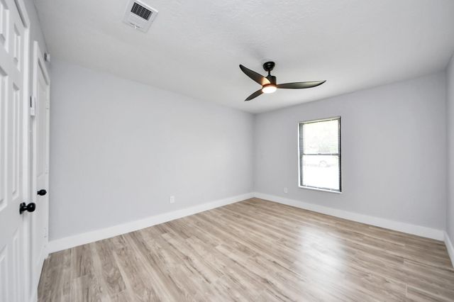 503 Schilling Street, Baytown, TX 77520