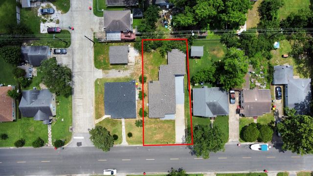 503 Schilling Street, Baytown, TX 77520