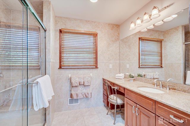 48 Frost Avenue, Edison, NJ 08820