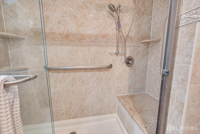 48 Frost Avenue, Edison, NJ 08820
