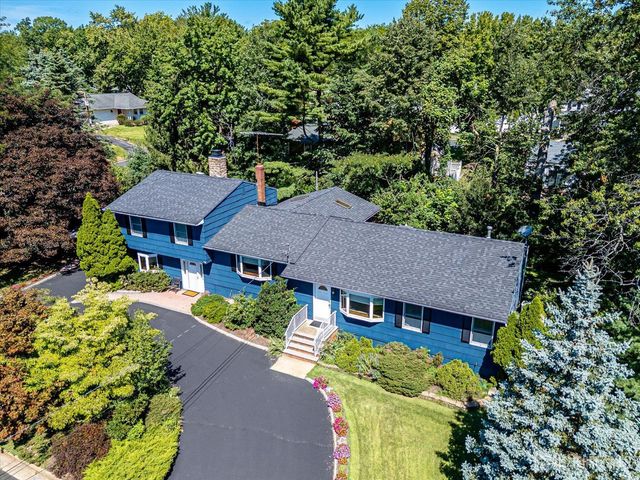48 Frost Avenue, Edison, NJ 08820