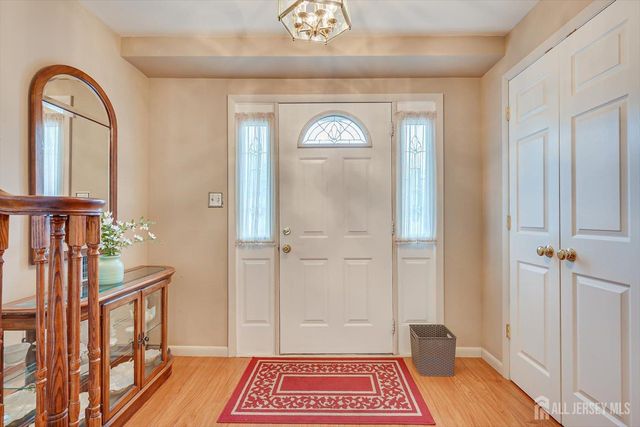 48 Frost Avenue, Edison, NJ 08820
