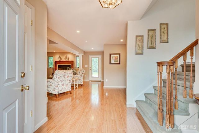 48 Frost Avenue, Edison, NJ 08820