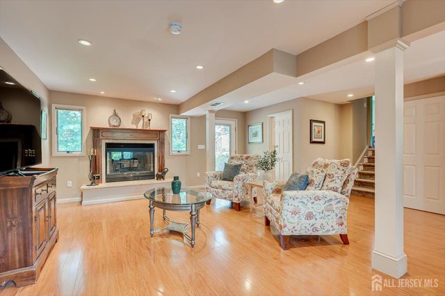 48 Frost Avenue, Edison, NJ 08820