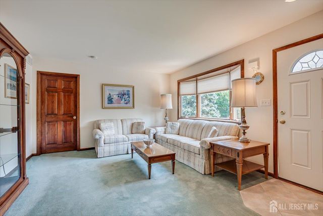 48 Frost Avenue, Edison, NJ 08820