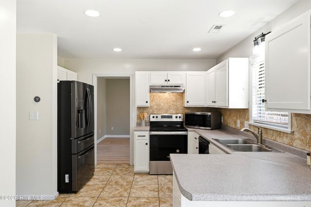 111 Skipping Stone Lane, Jacksonville, NC 28546