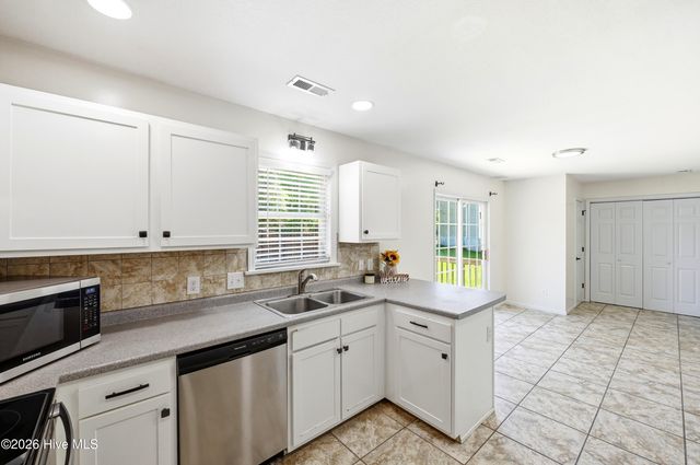 111 Skipping Stone Lane, Jacksonville, NC 28546