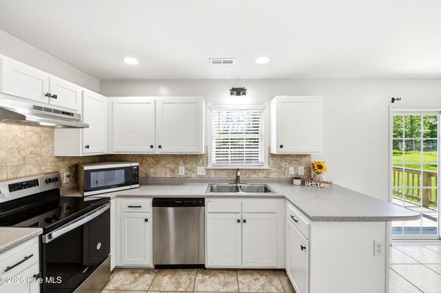 111 Skipping Stone Lane, Jacksonville, NC 28546