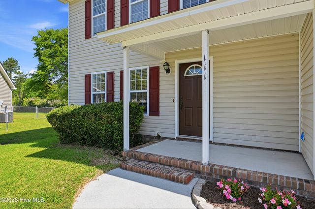 111 Skipping Stone Lane, Jacksonville, NC 28546