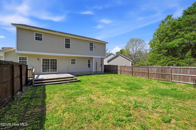 111 Skipping Stone Lane, Jacksonville, NC 28546