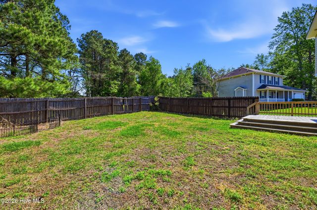 111 Skipping Stone Lane, Jacksonville, NC 28546