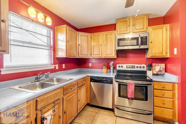 1956 Heathrow Drive, Hinesville, GA 31313