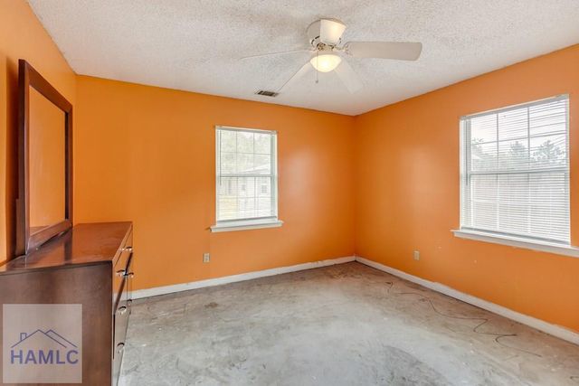 1956 Heathrow Drive, Hinesville, GA 31313