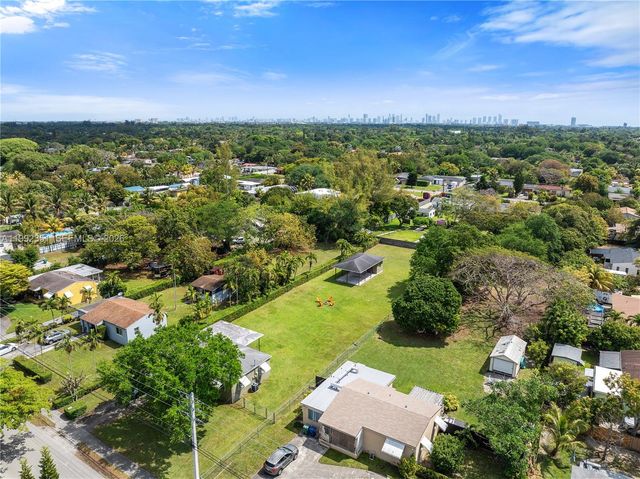 14031 NW 5th Avenue, Miami, FL 33168