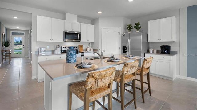 608 TAYLOR GROVES LANE, Lake Wales, FL 33853