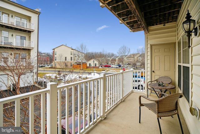 7706 CEDAR BRANCH DR, Gainesville, VA 20155