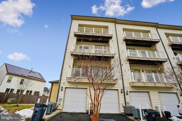 7706 CEDAR BRANCH DR, Gainesville, VA 20155