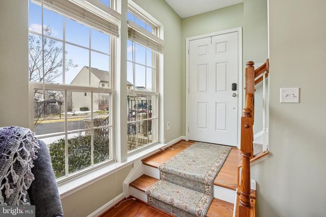 7706 CEDAR BRANCH DR, Gainesville, VA 20155