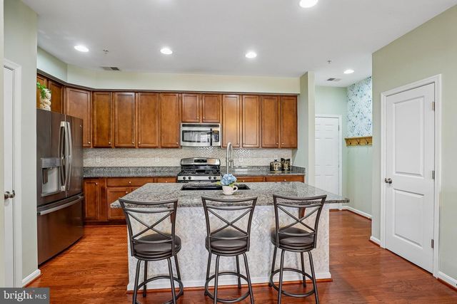 7706 CEDAR BRANCH DR, Gainesville, VA 20155