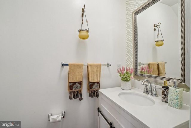 7706 CEDAR BRANCH DR, Gainesville, VA 20155