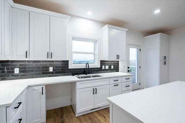 N6328 Psalms Way, Albany, WI 53502