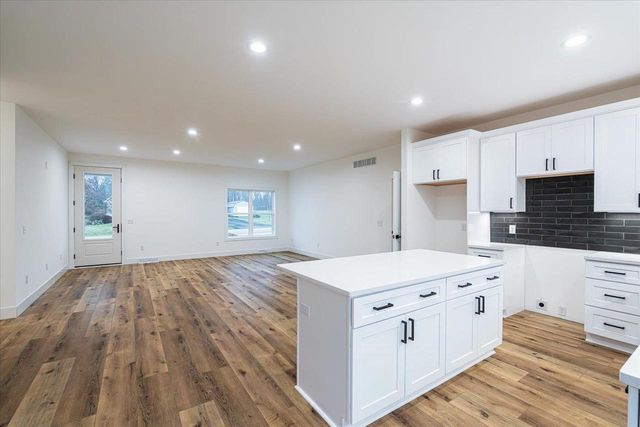 N6328 Psalms Way, Albany, WI 53502