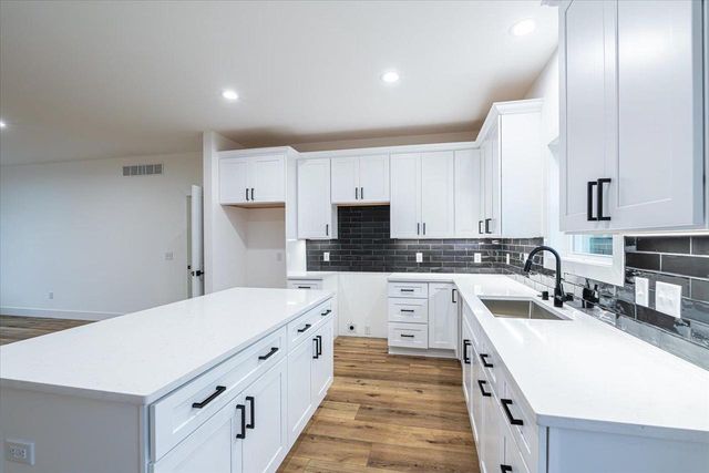 N6328 Psalms Way, Albany, WI 53502