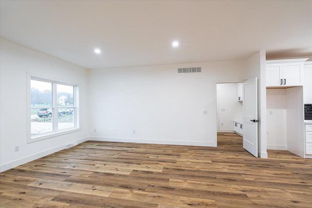 N6328 Psalms Way, Albany, WI 53502