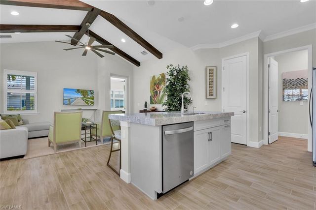 7110 Cayo Coco LN, Naples, FL 34113