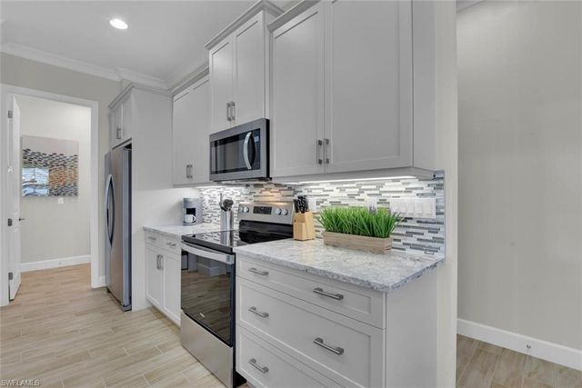 7110 Cayo Coco LN, Naples, FL 34113