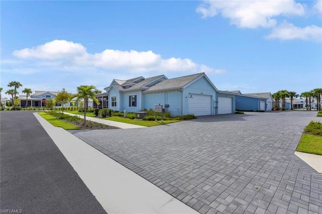 7110 Cayo Coco LN, Naples, FL 34113